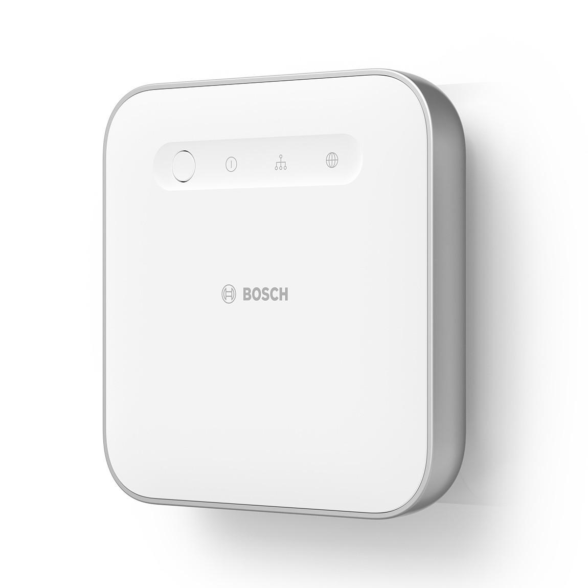 Bosch Smart Home - Starter Set Heizung II mit 4 Thermostaten_Controller schraeg