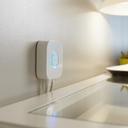 Philips Hue White & Color Ambiance Impress Wandleuchte + Bridge