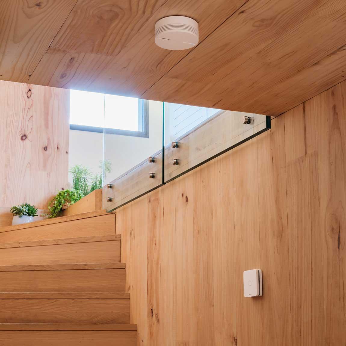 Netatmo Smart Carbon Monoxide Alarm - Lifestyle - an Holzwand