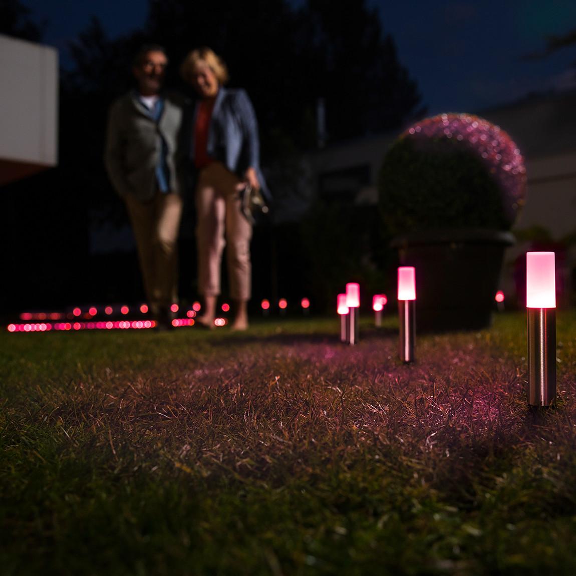 Ledvance SMART+ Gardenpole Sockelleuchte RGBW WiFi rotes Licht im Garten